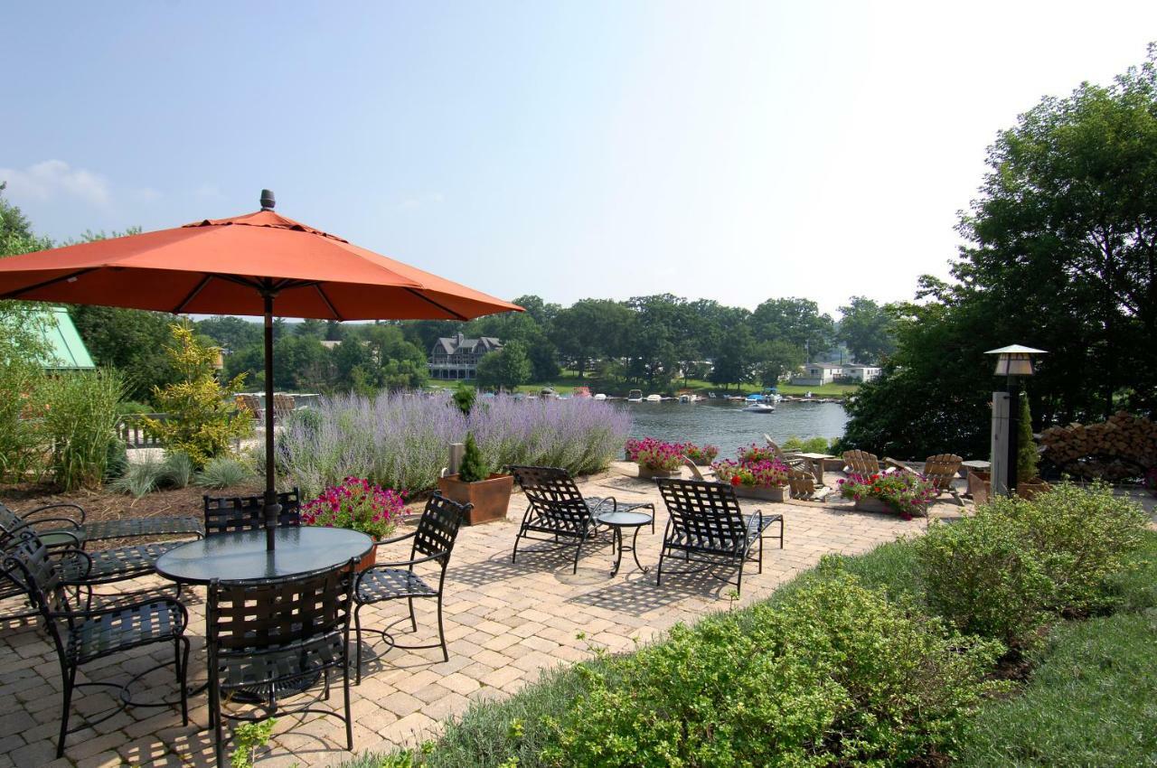 Lake Pointe Inn McHenry Bagian luar foto